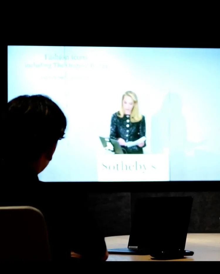 嵜本晉輔競標時的畫面。翻攝自本人IG