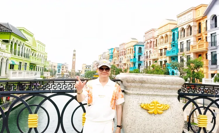 在推出《南國之戀》 之前，七郎真的到南國渡假，直呼巧合。豪記唱片提供