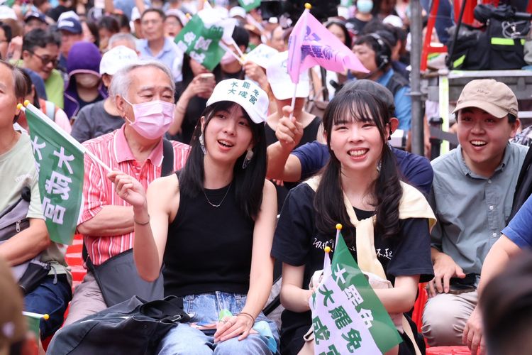 中選會開票看這𥚃！25選區暫時「不同意票全面領先」