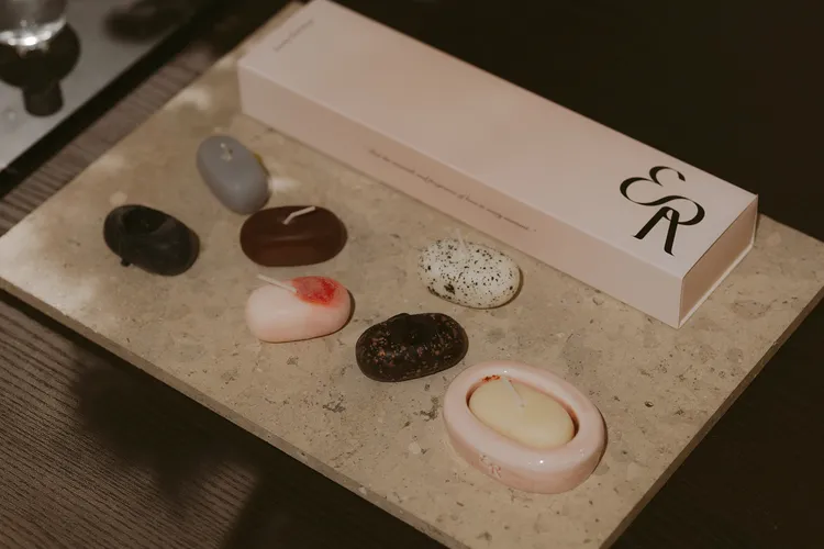 ear x Honey Flamingo 7色石頭蠟燭，1980元。品牌提供