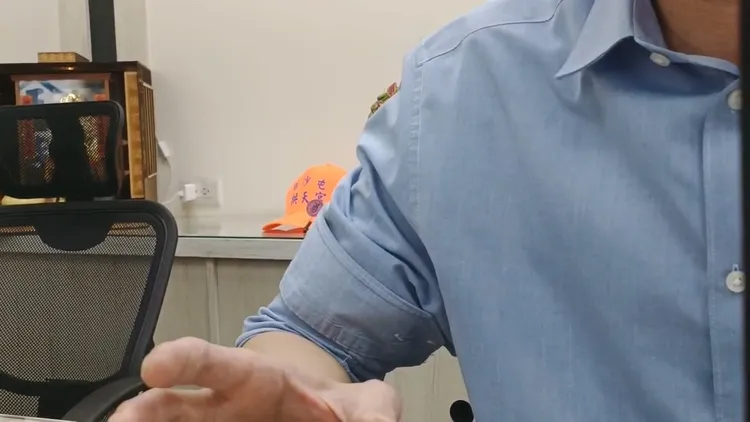 當鋪業者說，王家姊妹曾兩度來借款，擔任黃金團購主的李女也曾來打聽王家姊妹下落。民眾提供