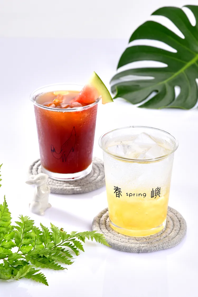 微風信義-春嶼 西瓜美式咖啡_蜂蜜蘋果氣泡飲 原價160元，優惠價139元。業者提供