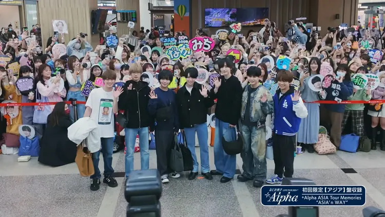 浪花男子去年來台，松山機場盛況完整呈現在DVD中。翻攝YouTube