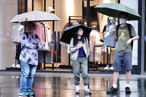 明「這2區域」防大雨 周四起熱帶系統生成!週末出遊恐泡湯?