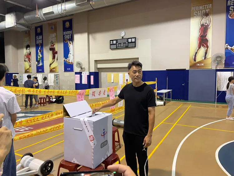 稍早林沛祥已在住家附近完成投票。葉先鵬攝