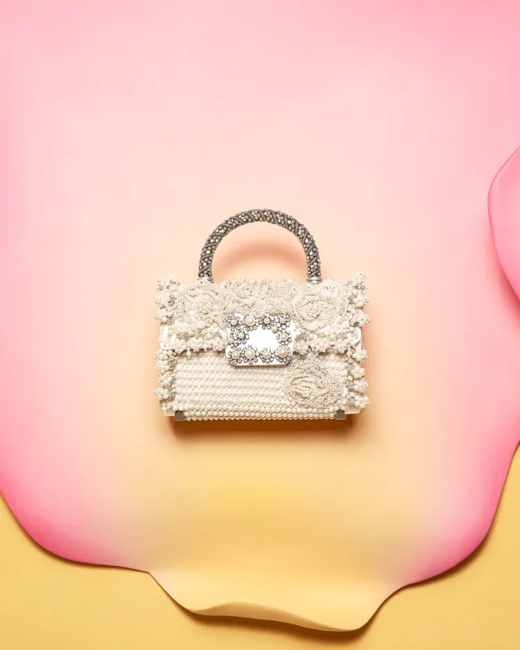 Roger Vivier高訂系列。品牌提供