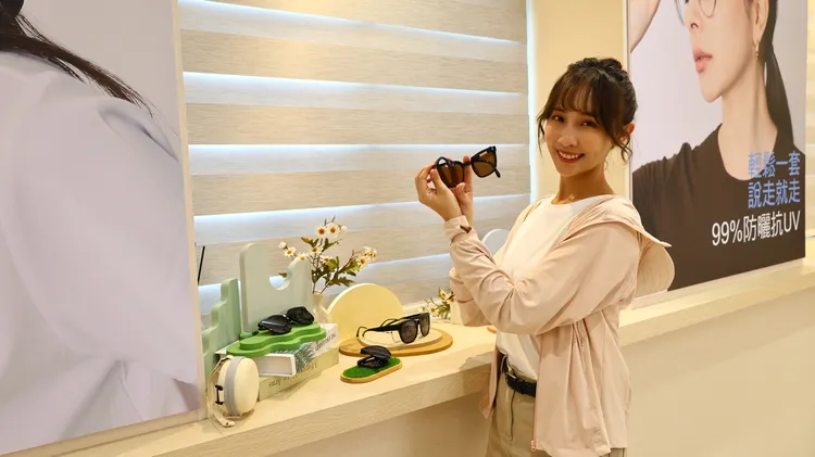 雨傘王2025夏日新品包括多款墨鏡。業者提供