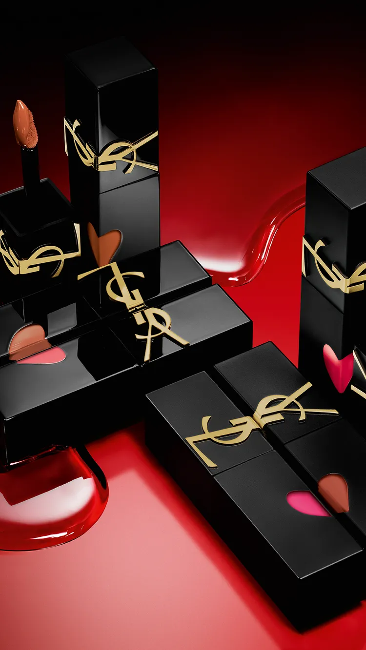 YSL奢華印記唇釉微醺茶色，1650元。品牌提供