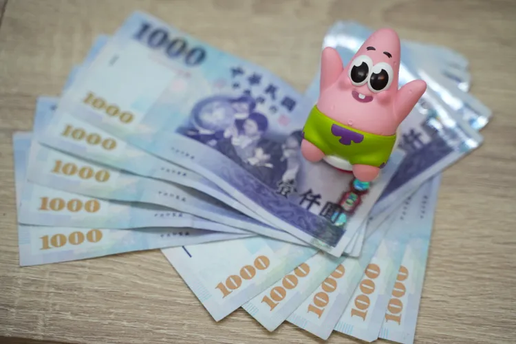 普發現金一萬元，不少人都認為若不需要可以捐出，也要注意詐騙問題。彭欣偉攝