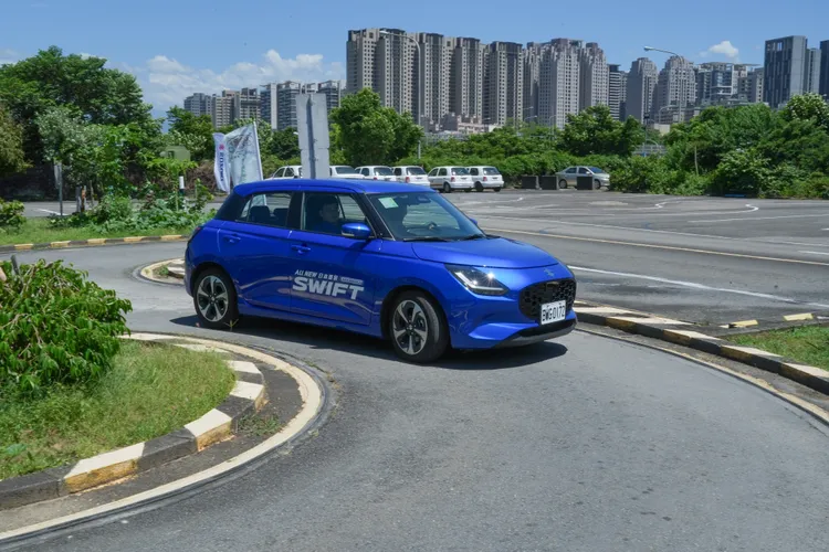 長谷川靖表示SWIFT的優勢除了靈活性之外，就是它配備的各種感知系統非常全面，這對新手來說非常重要。黃天佑攝