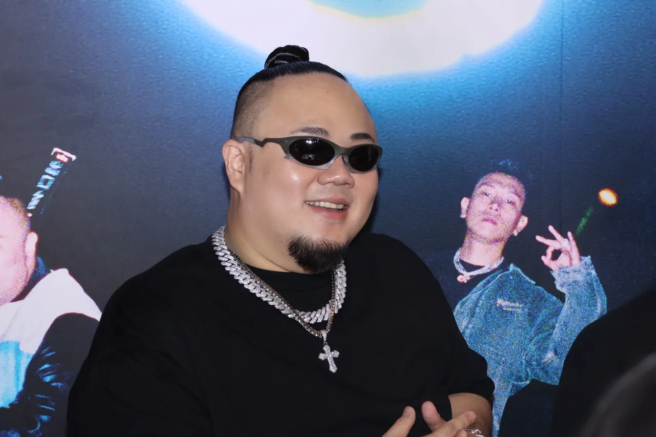 大淵備唱期間還想約飯局,被團員制止。莊宗達攝