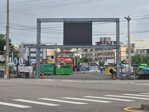 才瞪了他一眼...逛夜市竟被弟弟殺成重傷 檢方偵結起訴