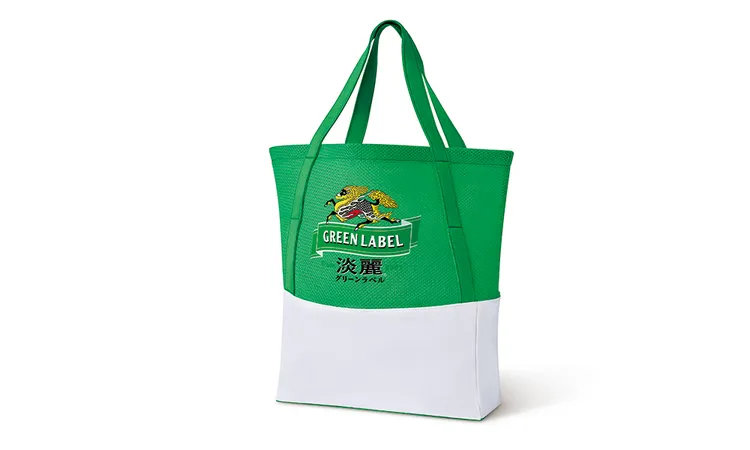 淡麗手提袋，共490組。品牌提供