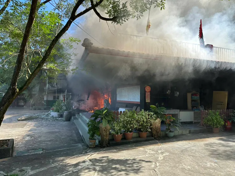 全真東華觀發生火警。翻攝畫面