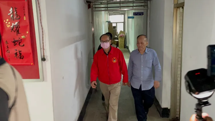 檢方為調查幽靈連署案，日前搜索國民黨基隆黨部，並在複訊後聲押禁見主委吳國勝（圖左）獲准。資料照片