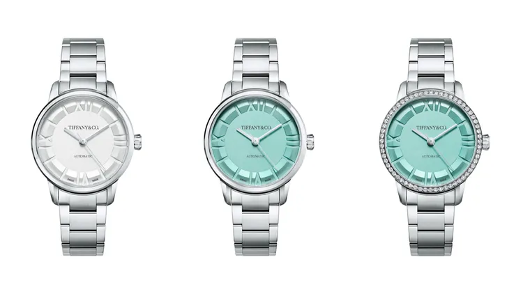 Tiffany Atlas系列34mm腕錶，不鏽鋼錶殼，Tiffany Blue藍或銀白色面盤，拋光與緞面交錯不鏽鋼鍊帶，瑞士自動上鍊機械機芯，動力儲存50小時，防水深度100米，約17萬0000元、鑲鑽款約28萬3000元。品牌提供