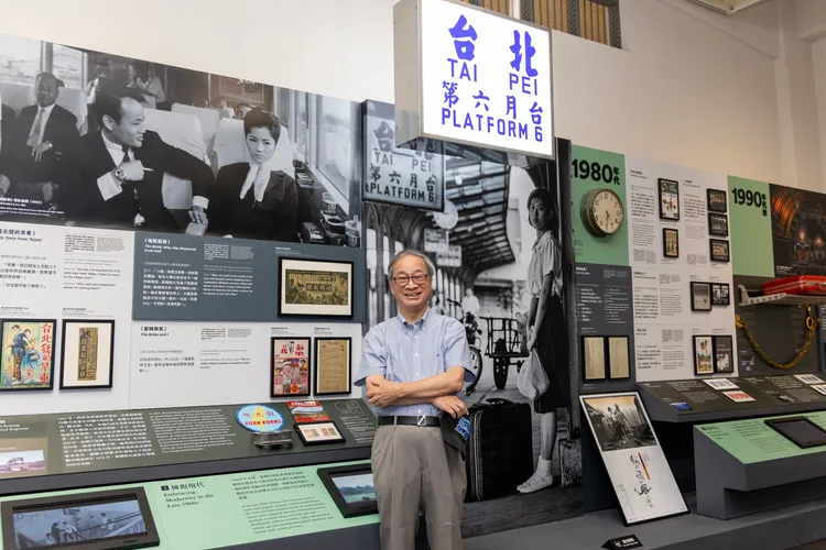 李遠開箱曾撕毀如今完整復原，成為展覽重要物件的手稿。文化部提供