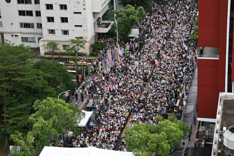 罷免團體19日舉辦「護國保台晚會」，現場湧入不少支持者。彭欣偉攝