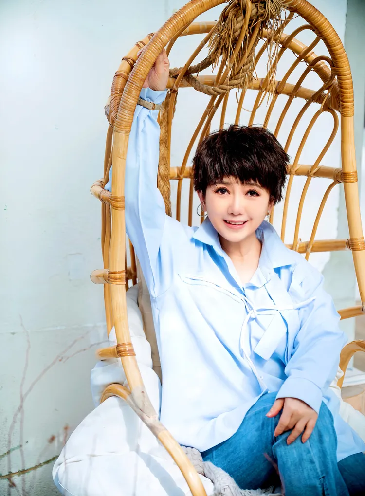 周思潔私下默默幫助民眾圓星夢。大大娛樂提供