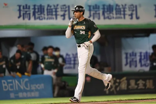 台鋼雄鷹洋砲魔鷹剛遭逢妻子驟逝!「周二就想出賽」