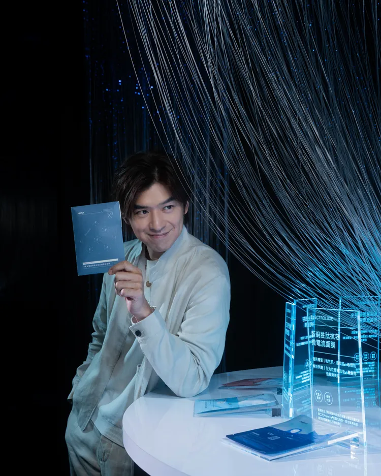 陳柏霖透露前一晚與活動當天早上都敷了AKIMIA全新面膜，讓他看起來猶如有喜事般容光煥發。品牌提供