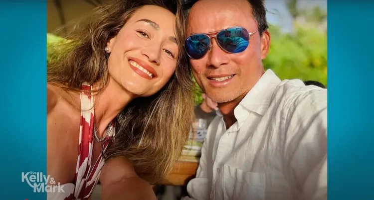 Maggie Q和丈夫柯提斯。翻攝自YouTube