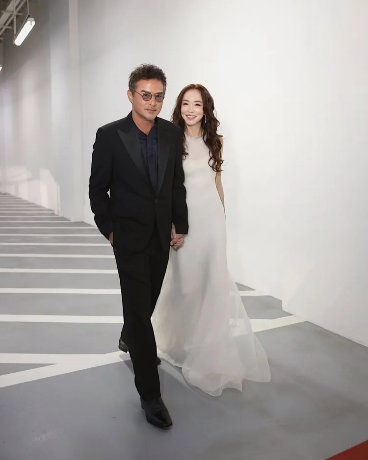 范文芳（右）和李銘順日前一同出席第30屆紅星大獎2025新加坡頒獎典禮。翻攝范文芳IG