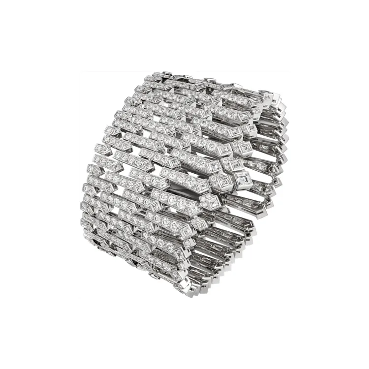 Diamond Collections手鐲，白K金、鑽石。品牌提供