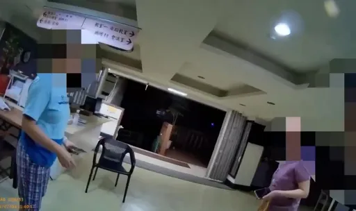 万华失智翁倒卧路边 警带返家没人开门!联系社会局安置