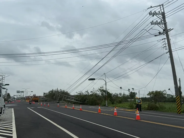 張姓民眾表示不忍苛責辛苦維修的工程人員，但看到網站上的數字跟實際情況不同，還是有情緒。民眾提供