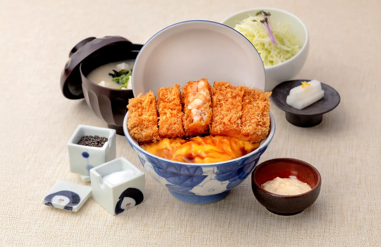 黃金蝦排丼飯( 430元)一口咬下就是奢華海味!外酥內彈的黃金蝦排,厚實飽滿、海味濃郁,鮮香直衝味蕾,每一口都是酥脆與Q彈的完美平衡。業者提供