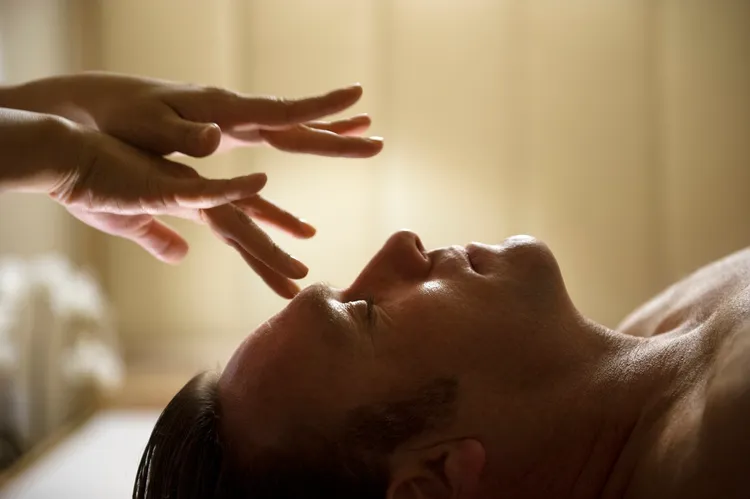 台北文華東方酒店「芳療中心」8/1至8/31止打造「夏日光彩」專屬體驗。台北文華東方酒店提供