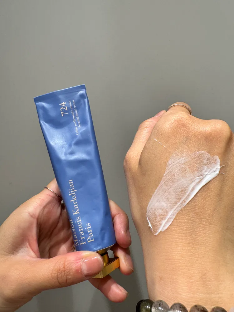 MFK護手霜質地輕盈柔滑不油膩。