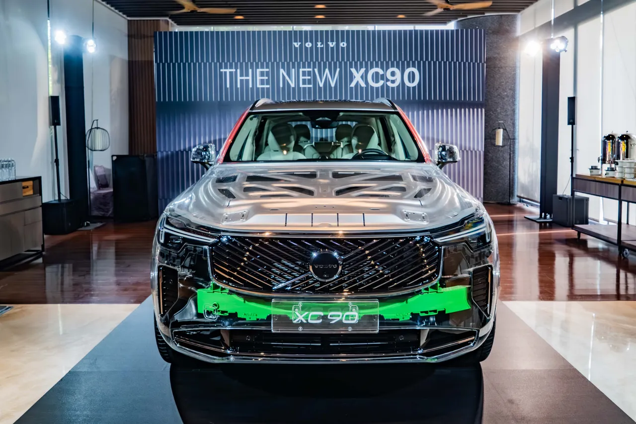 透过透明结构概念车,VOLVO不仅强调品牌对于主动科技的重视,更彰显其在被动防护设计上的坚持与细节考量。业者提供