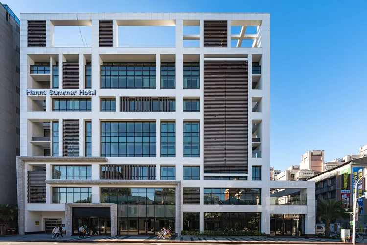 入住瀚寓夏天「漫遊北城。交通暢行」專案，即贈「北北基好玩卡交通暢遊一日券」2張，每房每晚2990元起。瀚寓夏天提供