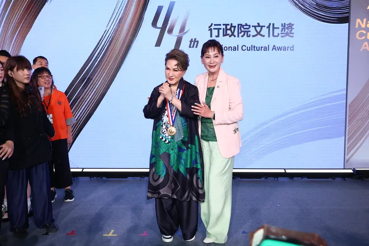 陳亞蘭（右）和楊麗花前陣子一起出國旅遊。攝影中心攝