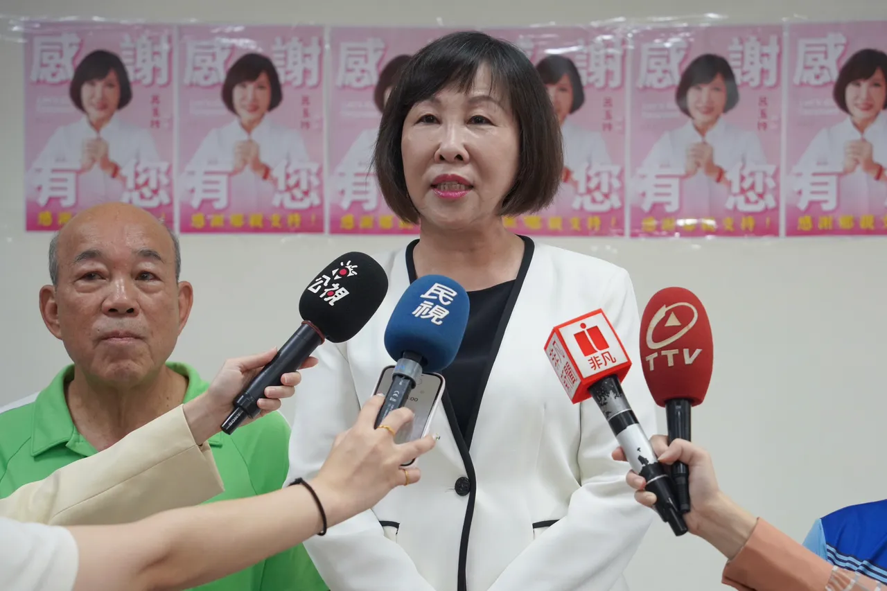 立委吕玉玲感谢乡亲支持。吕玉坽团队提供