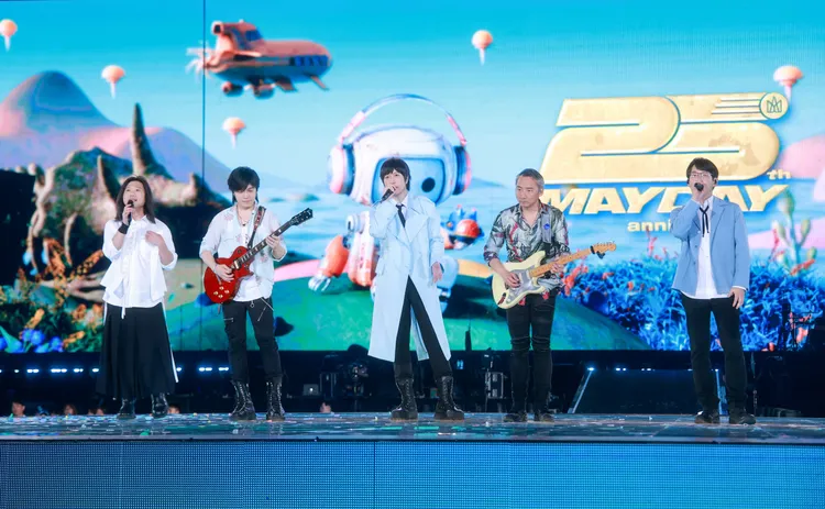 五月天今晚於北京鳥巢續唱第三場。相信音樂提供