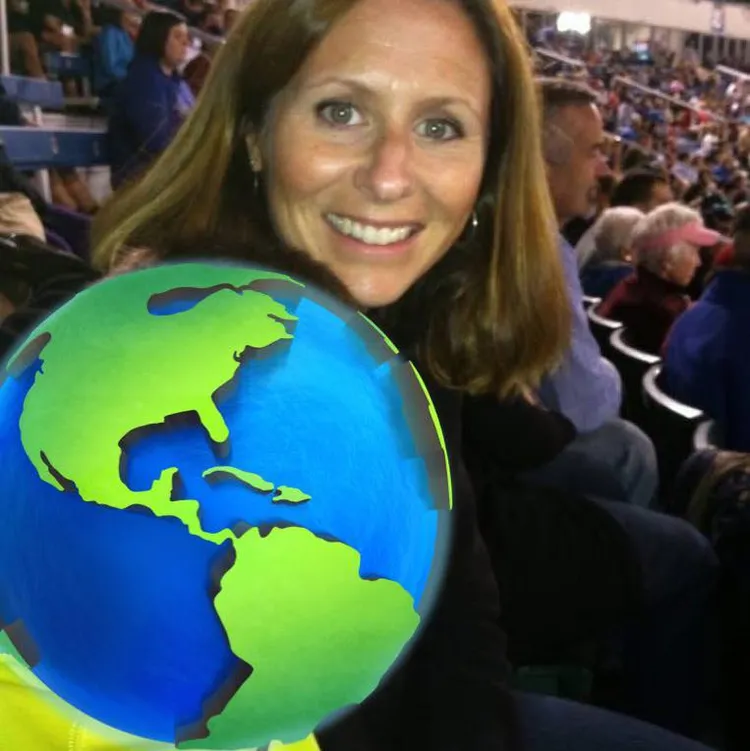 梅根改回娘家姓氏。翻攝自臉書