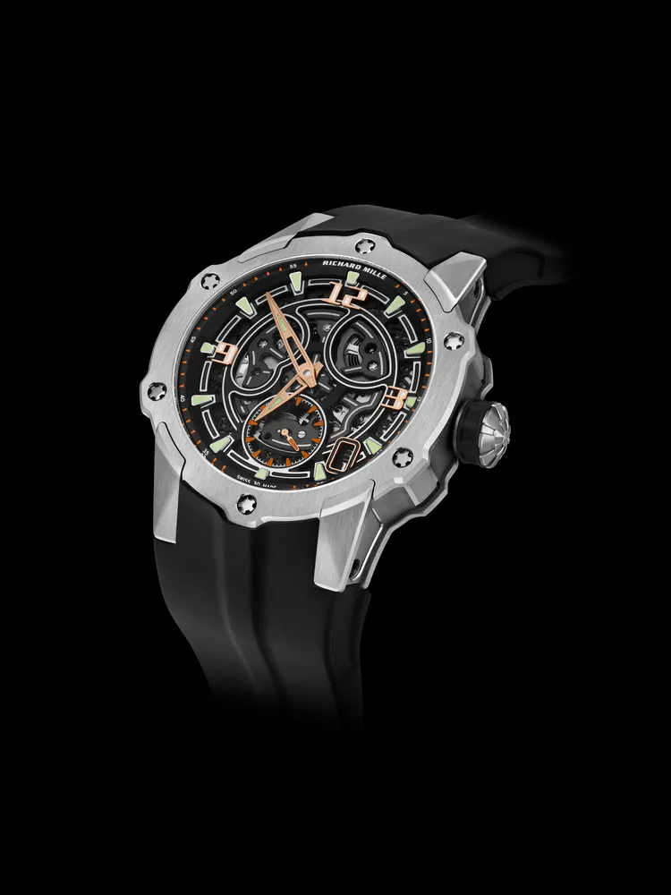 RICHARD MILLE RM 33-03自動上鍊腕錶，41.70mm，全五級鈦合金錶殼，RMXP3鏤空自動上鍊機芯，動力儲存約42小時，防水深度30米。品牌提供