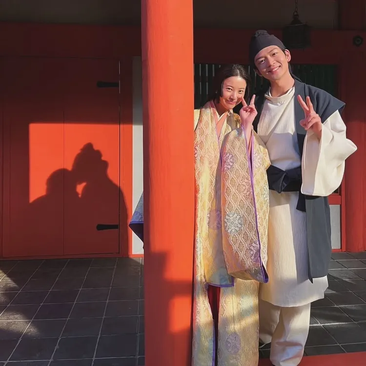 松下洸平（右）和吉高由里子圈了不少CP粉。翻攝松下洸平IG