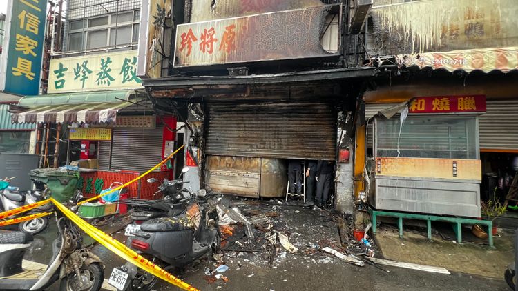 台中牛肉麵店大火2死3傷　疑電器走火釀災！2樓鐵窗封死最致命