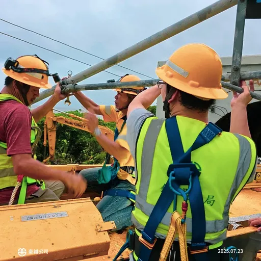 南迴線大鳥隧道漏水跳電!大武=瀧溪段今晚7點前搶通