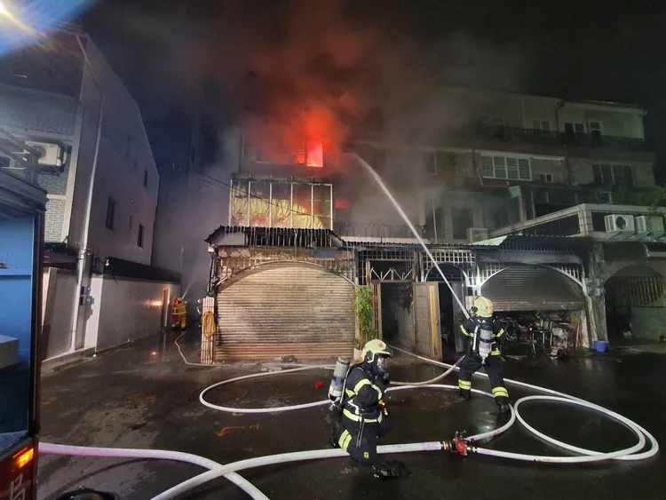 嘉義民宅大火，奪走母子性命。翻攝畫面