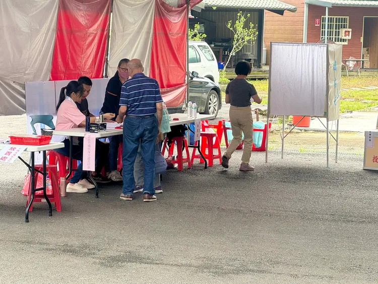 南投縣議員陳玉鈴罷免案今天投票率約三成。民眾提供