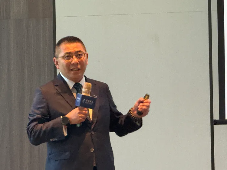 星星電力董事長暨泓德能源總經理周仕昌。呂承哲攝