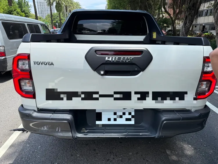 被害人所駕駛豐田皮卡車輛。翻攝畫面