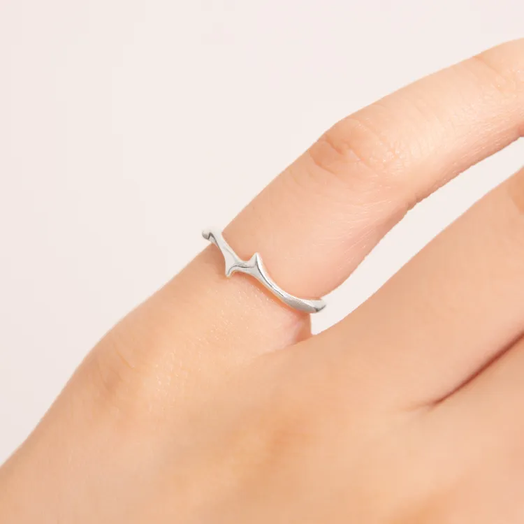 Olivia Yao Canopée樹枝純銀尾戒，4580元。品牌提供