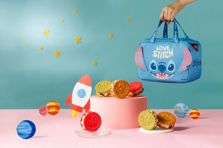 哈根達斯攜手史迪奇推出中秋限定「史迪奇星月奇想莎布蕾冰淇淋」，為今年中秋帶來一股歡樂萌趣。業者提供