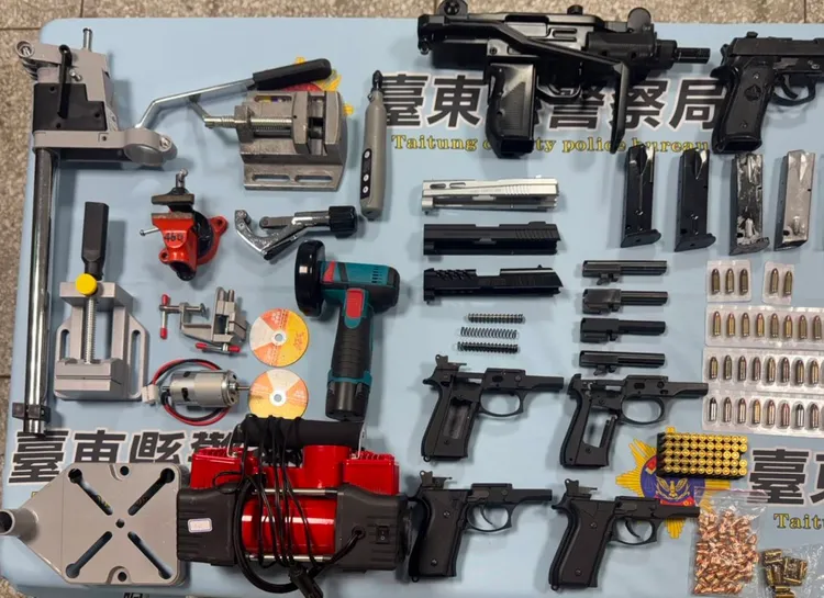 警方搜出毒品及槍械。警方提供